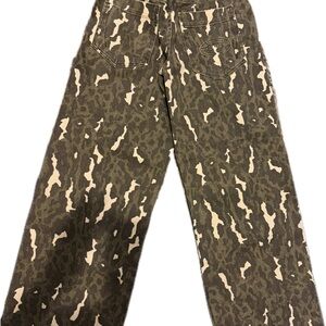 BDG Urban Outfitters Camo Print Wide Leg Jeans Women’s 24W Green Streetwear